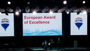 Rafa Bello, bróker grupo RE/MAX Arcoiris, empresa canaria, reconocido a nivel europeo, premio a la excelencia