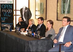 (De izqda a dcha): Javier Montava, Presen Rodríguez, Jorge Mestre, Dolores Cortés y Pau Pérez Rico ayer durante el coloquio. (De izqda a dcha): Javier Montava, Presen Rodríguez, Jorge Mestre, Dolores Cortés y Pau Pérez Rico ayer durante el coloquio.