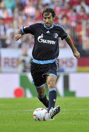 Raul Gonzalez Shalke 04 Raul Gonzalez Shalke 04