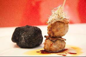 Chupa Chups de Trufa Negra. Una deliciosa tapa soriana Chupa Chups de Trufa Negra. Una deliciosa tapa soriana