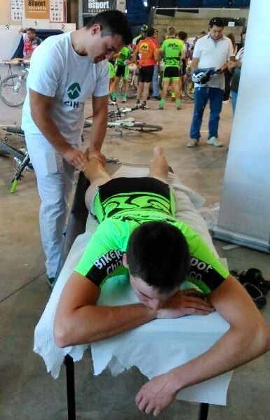 Masajistas CIM Valencia en la Marcha cicloturista BTT Casinos
