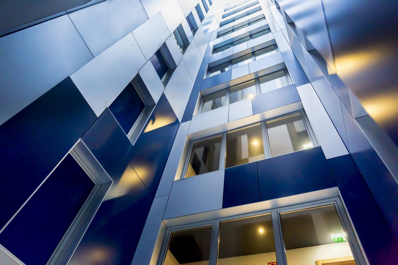 Sistema ROCKPANEL de ROCKWOOL en Hotel Blue Coruña Sistema ROCKPANEL de ROCKWOOL en Hotel Blue Coruña