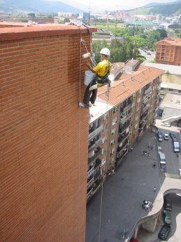 Bilbao Vertical facilita la rehabilitación de edificios 