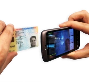Evitar el fraude de identidad con un móvil y en 30 segundos