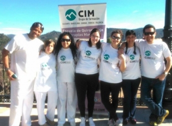 Quiromasajistas de CIM colaboran en el III Triatlón de Cofrentes