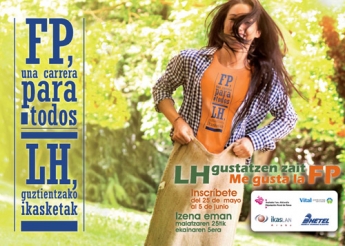CARRERA DE SACOS en el centro de Vitoria-Gasteiz