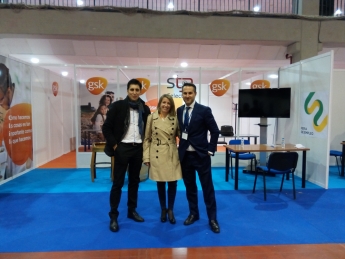 Más de 200 personas entregan su CV a Selectube y Glaxo (GSK), en la feria de empleo de Aranda