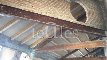 La empresa Teules rehabilita la cubierta de la Casa de la Vila de Sant Pere de Ribes
