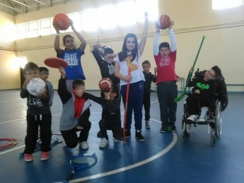 Comienzan dos nuevas Escuelas Deportivas gracias a la Fundación Deporte & Desafío y Fundación AON España