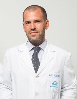 Xabier Altuna, otorrinolaringólogo: 'El implante coclear permite devolver audición a pacientes que, de otra manera, no la tendrían'