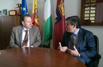 El Hospital Viamed Bahía de Cádiz dona diez camas articuladas al Ayuntamiento de Chiclana de la Frontera