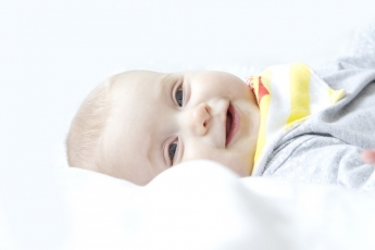 Más de 25.000 bebés nacen cada año en España gracias a la reproducción asistida 