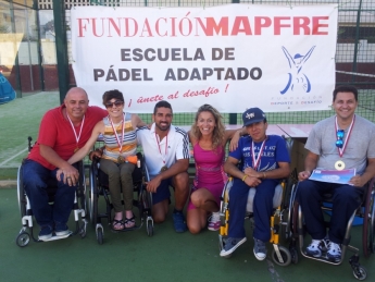 Un centenar de discapacitados malagueños disfrutan del pádel gracias a Deporte y Desafío y Mapfre