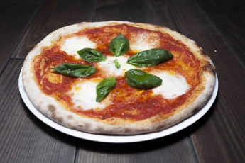 Una pizza para una Reina                 