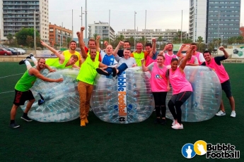 Bubble Football, la actividad deportiva de moda en España