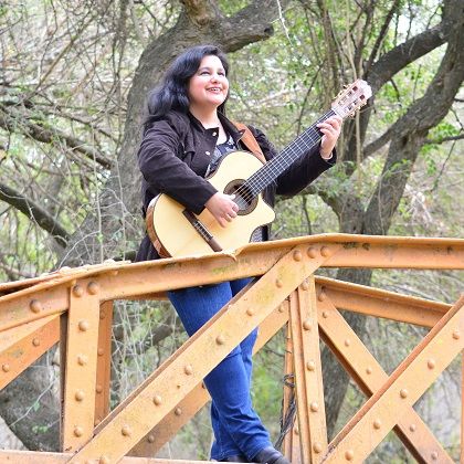 Angela Lucia presenta 'Cantora', un homenaje a Mercedes Sosa