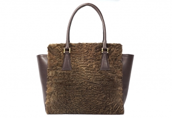 El It-bag del invierno lleva pelo 