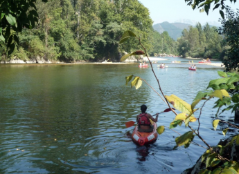 La magia del Descenso del Sella en canoa