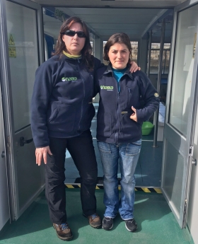 Día de la Mujer Trabajadora: Entrevista a la patrona y a la marinera de un barco