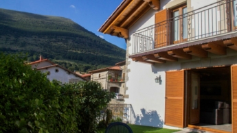 Disfrutar de las vacaciones en un entorno natural privilegiado: Casa Rural Gure Txokoa en Navarra