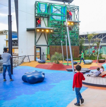 Icolandia instala un parque infantil para Dock39 en el Centro Comercial Bonaire, en Valencia