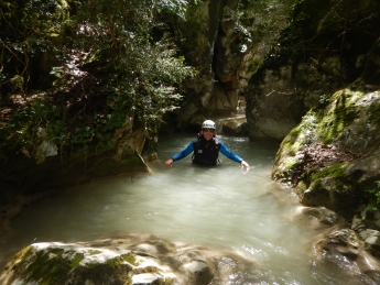 Experiencia pionera de descenso de barrancos interpretados por geólogos expertos