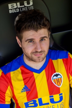 El Valencia FC eSports se une a Summoner´s Wars con Javitons como jugador emblemático