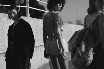 La joven promesa de la moda Cristina Ramiro presenta su colección UNDERTHEC en la pasarela Samsung EGO