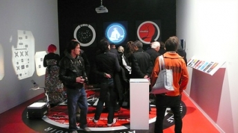 Reus estrena la exposición con toda la colección BEEP de arte electrónico