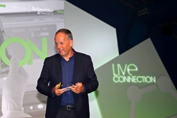 Patrick Gaonach: ''Schneider Electric está liderando la transformación digital del sector''