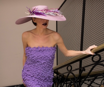 Damas de la Corte presenta con Cisnal su colección de alta costura Blue Birds