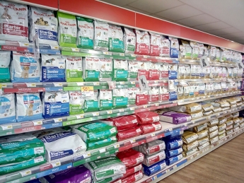 Servicios Reunidos y Royal Canin firman un acuerdo para gestionar los puntos de venta de la marca