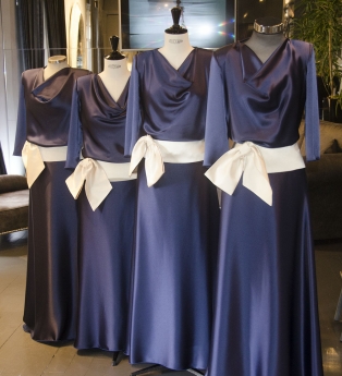 Isabel Zapardiez crea el nuevo vestuario femenino de la Coral Valle de Aranguren en su 25 aniversario