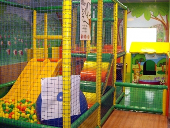 Icolandia amplía su servicio de mantenimiento de parques infantiles de interior