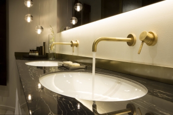 Coblonal Interiorismo reforma el baño de la suite presidencial del Hotel Fairmont Rey Juan Carlos I