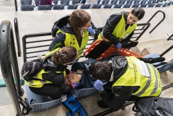 Más de 150 profesionales participan en un ejercicio práctico de Emergencias en Illunbe (San Sebastián)