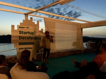 Coss Marte, fundador de ConBody, y el surfista Kepa Acero asisten a la IV edición de Menorca Millennials