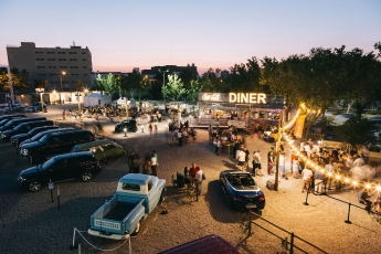 Autocine Madrid inaugura el verano con un After Brunch e inaugurando una zona de hamacas 