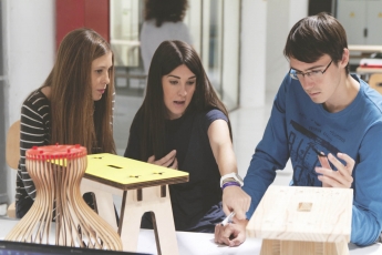 Becas para los másteres más innovadores de diseño de producto e innovación textil, en IED Madrid