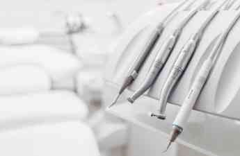 El dinero y el miedo ya no son grandes barreras para ir al dentista, según una encuesta de Clínicas W