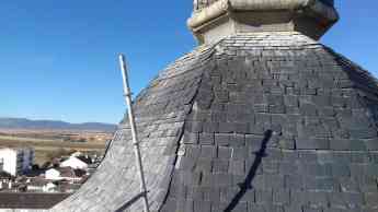 Finalizan las obras de reparación de los tejados de pizarra en la Iglesia de Orgaz (Toledo)