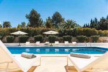 Las villas y residencias 'deluxe' relanzan el sector inmobiliario de Ibiza según Ibiza B. M