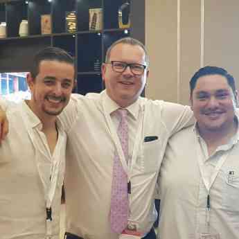 Woonkly.com, la criptomoneda liderada por el Youtuber Manchego 'Mr. Santos,' arrasa en Dubai