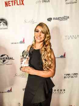 La cantante española Alexa Lace ganadora de un Hollywood Music Award por Mejor canción Latina