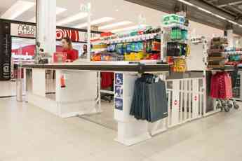 HMY colabora con Auchan Retail España en la instalación de cajas de pago accesibles 
