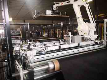 Probot presenta en la feria INTERZUM, una solución única en robótica para el sector del descanso y tapizado