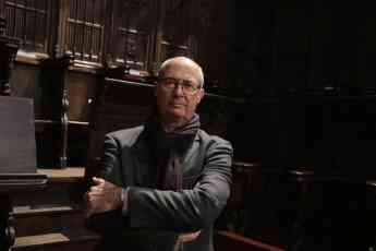 José Juste, arquitecto redactor del Plan Director del monumento, presenta su libro sobre la Catedral