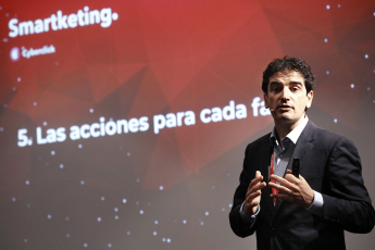 Noticias Marketing | David Tomás presentando la metodología del