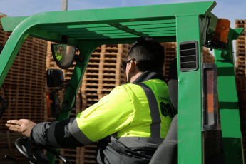 La empresa de Palets Reciclajes Moa ha aumentado sus operaciones un 30% este año