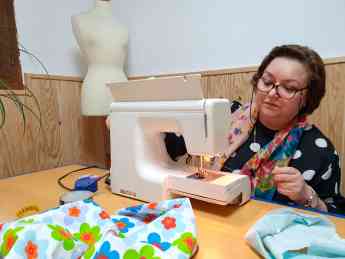 La costura de Manoli emprendedora Zamorana